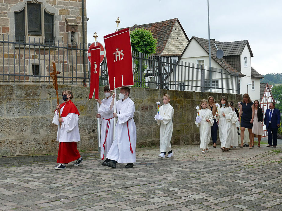 Feier der 1. Heiligen Kommunion in Sankt Crescentius (Foto: Karl-Franz Thiede)